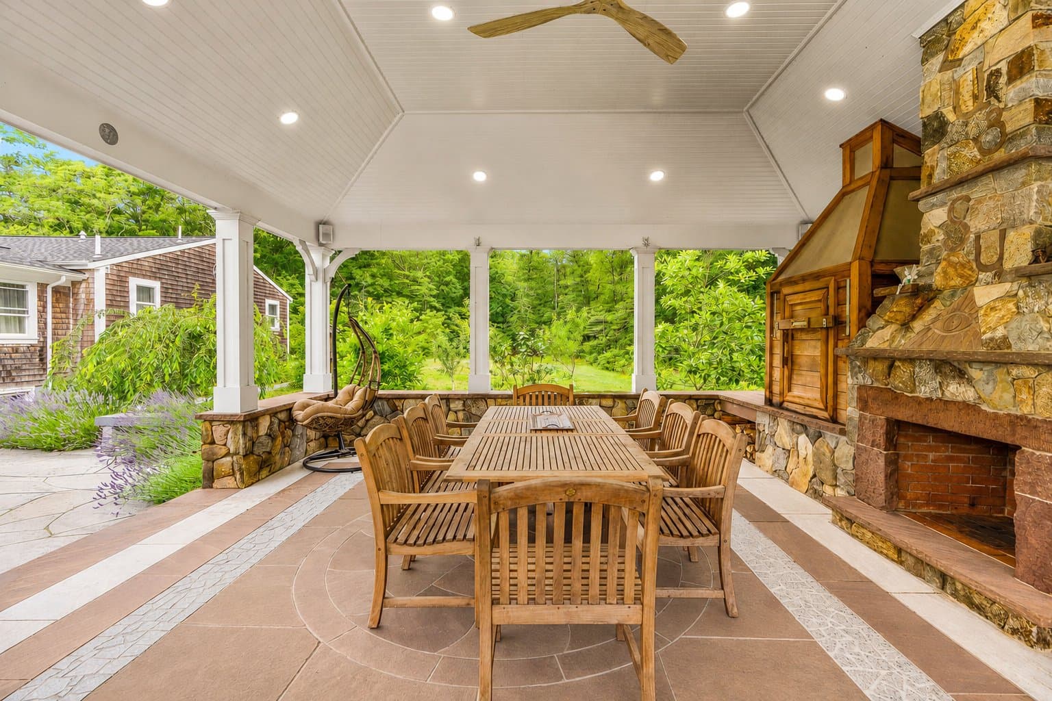 The Stone Manor estate — photo 12