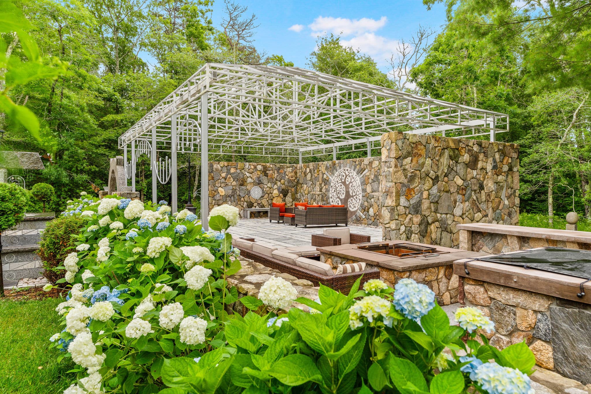 The Stone Manor estate — photo 15