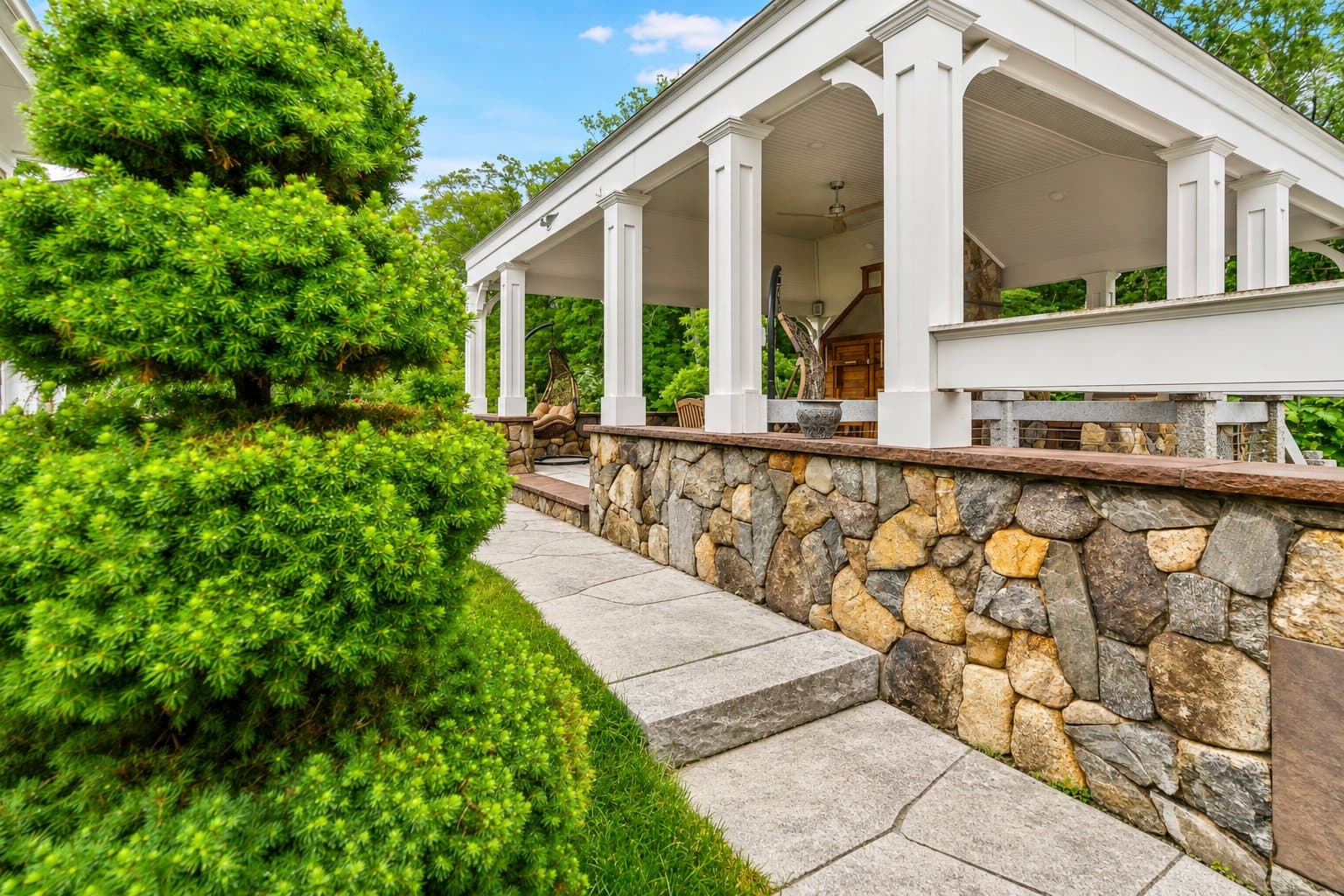 The Stone Manor estate — photo 16