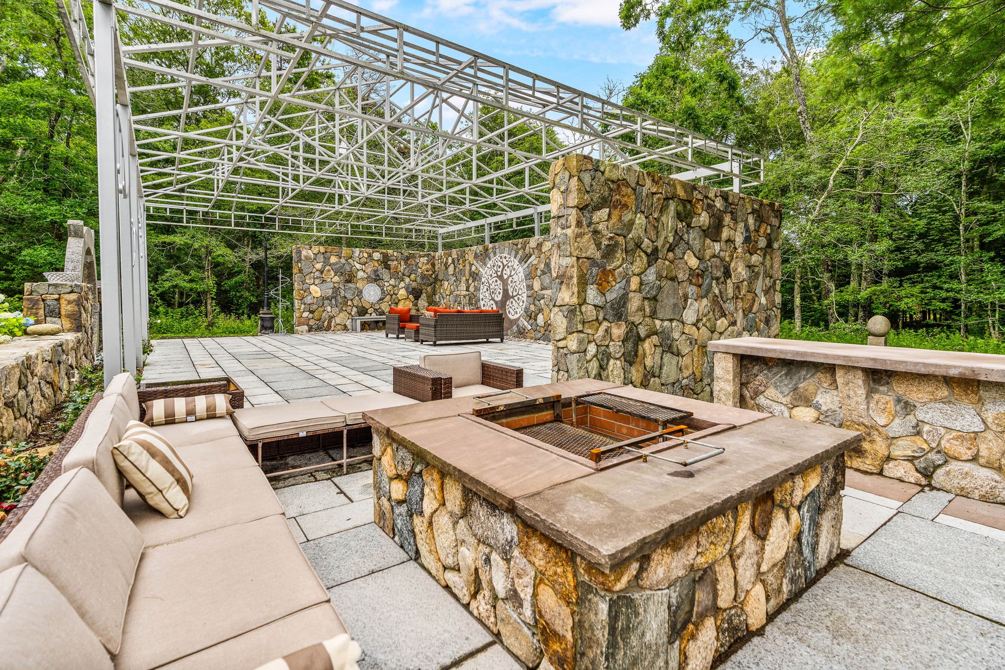 The Stone Manor estate — photo 49